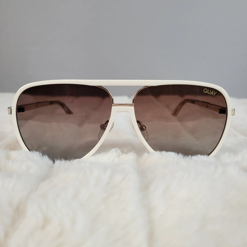 QUAY // ltd ed luxe combination white/gold frames brown polarized lens aviators - Picture 6 of 16